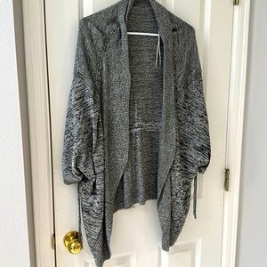 Lululemon size 4